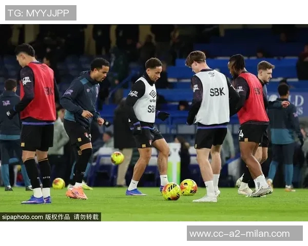 罗伯特桑切斯与库库雷利亚今日重返训练场状态回暖